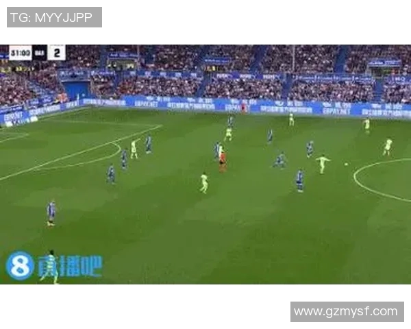 欧冠小组赛：皇马领跑积分榜，哈兰德梅开二度莱万帽子戏法